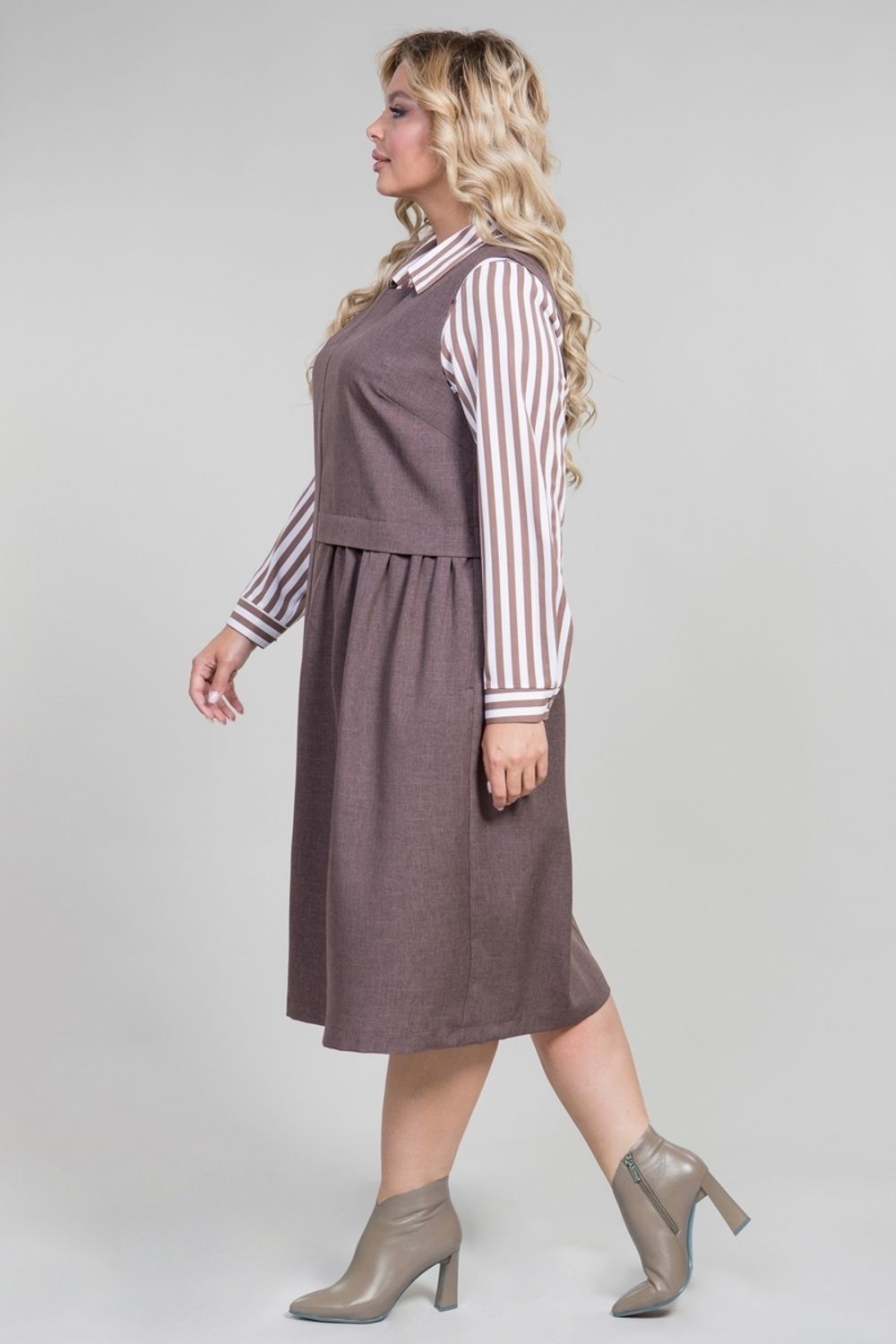 Сарафан 914 коричневый Novita (Акция)