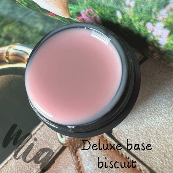База камуфлирующая Delux biscuit Mia 50 мл