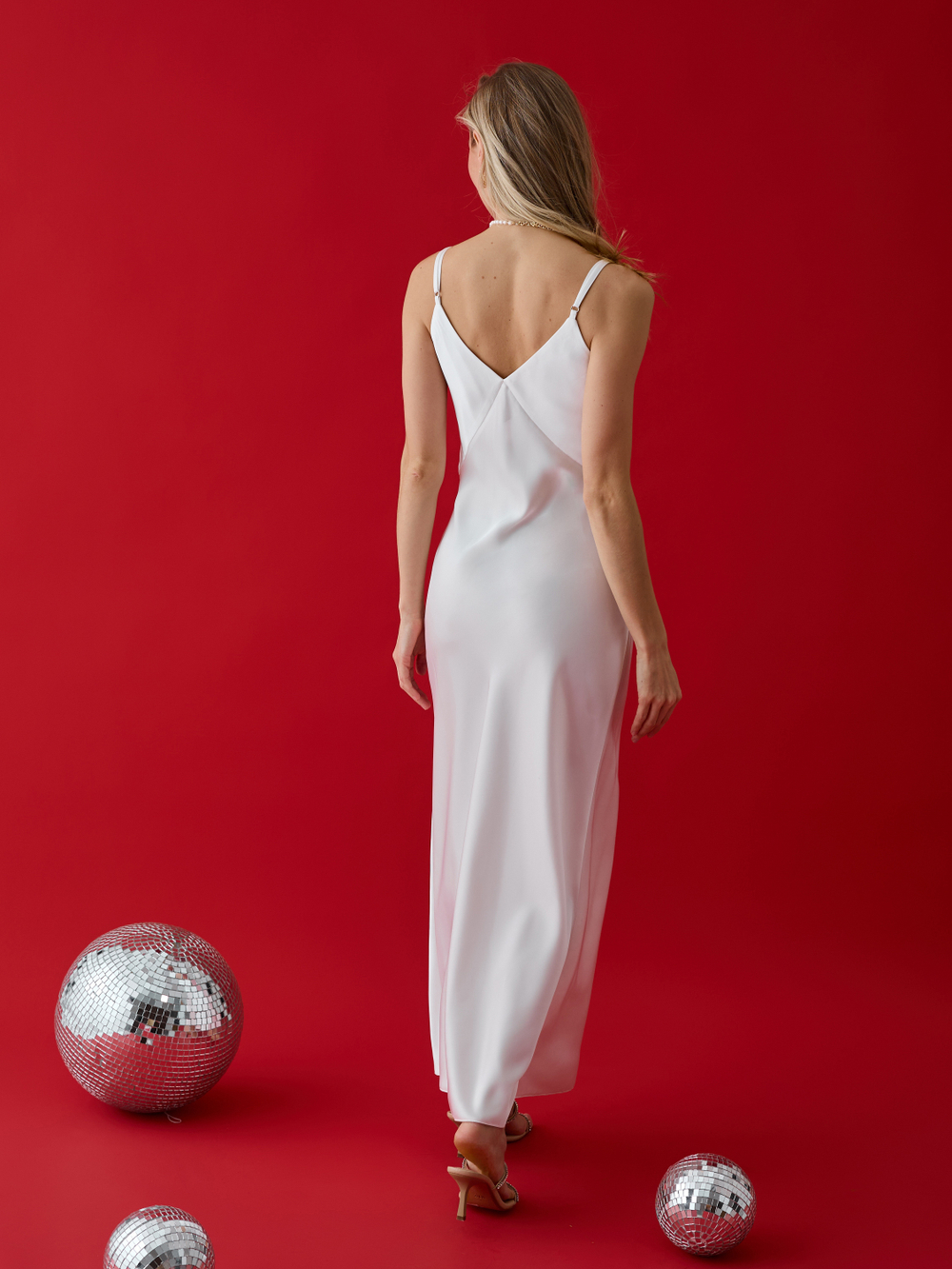 Платье-комбинация на тонких бретелях