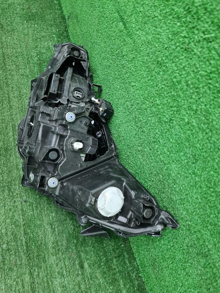 Битая Фара правая Lexus NX 2 (2021-н.в.) LED