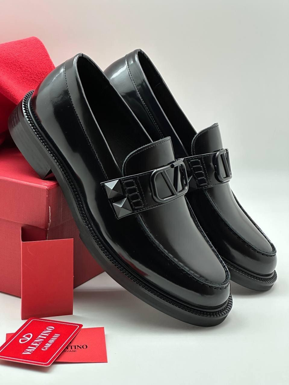 Лоферы Valentino