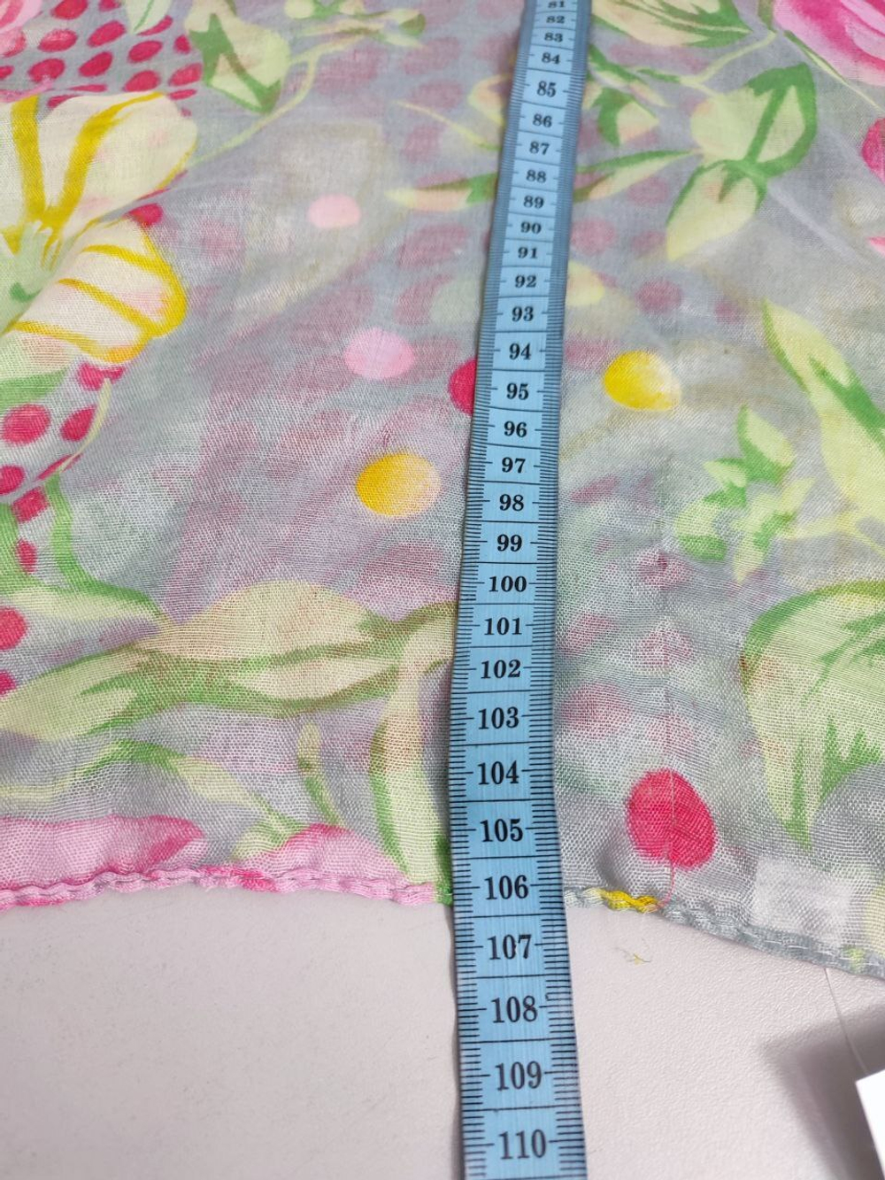 Шарф нежный