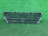 Решетка радиатора Toyota Land Cruiser 200 (2012-2015)