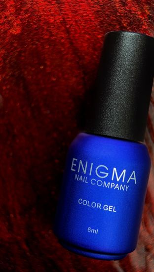 Гель-лак с эффектом кошачий глаз ENIGMA Red Cat 6 мл.