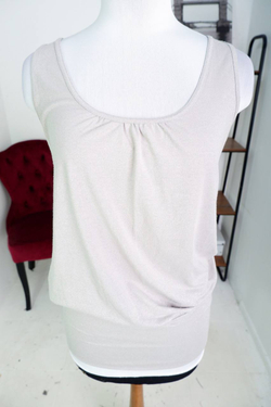 Топ Oggi блестящий, визуально на 48 размер