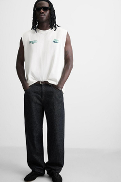 ZARA ФУТБОЛКА С ПРИНТАМИ ИЗ ТКАНИ С ЭФФЕКТОМ ПОТЕРТОСТИ, ЖЕЛТОВАТО-БЕЛЫЙ