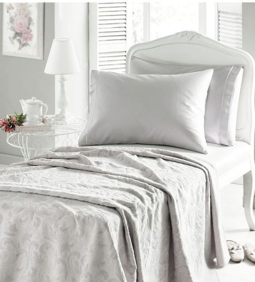 Набор с покрывалом  Tivolyo Baroc (белый)