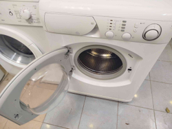 Стиральная машина Hotpoint Ariston 5 кг ARSF105 б/у