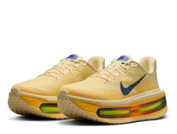 Мужские беговые кроссовки Nike Vomero Premium M Жёлтые