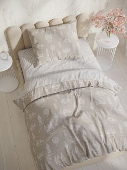 Постельное белье Сказка "Туманный альбион/Лутон" 1,5-сп Наволочка 50х70 см 1 шт Простынь на резинке 90х200 см Пододеяльник 145х215 см, перкаль