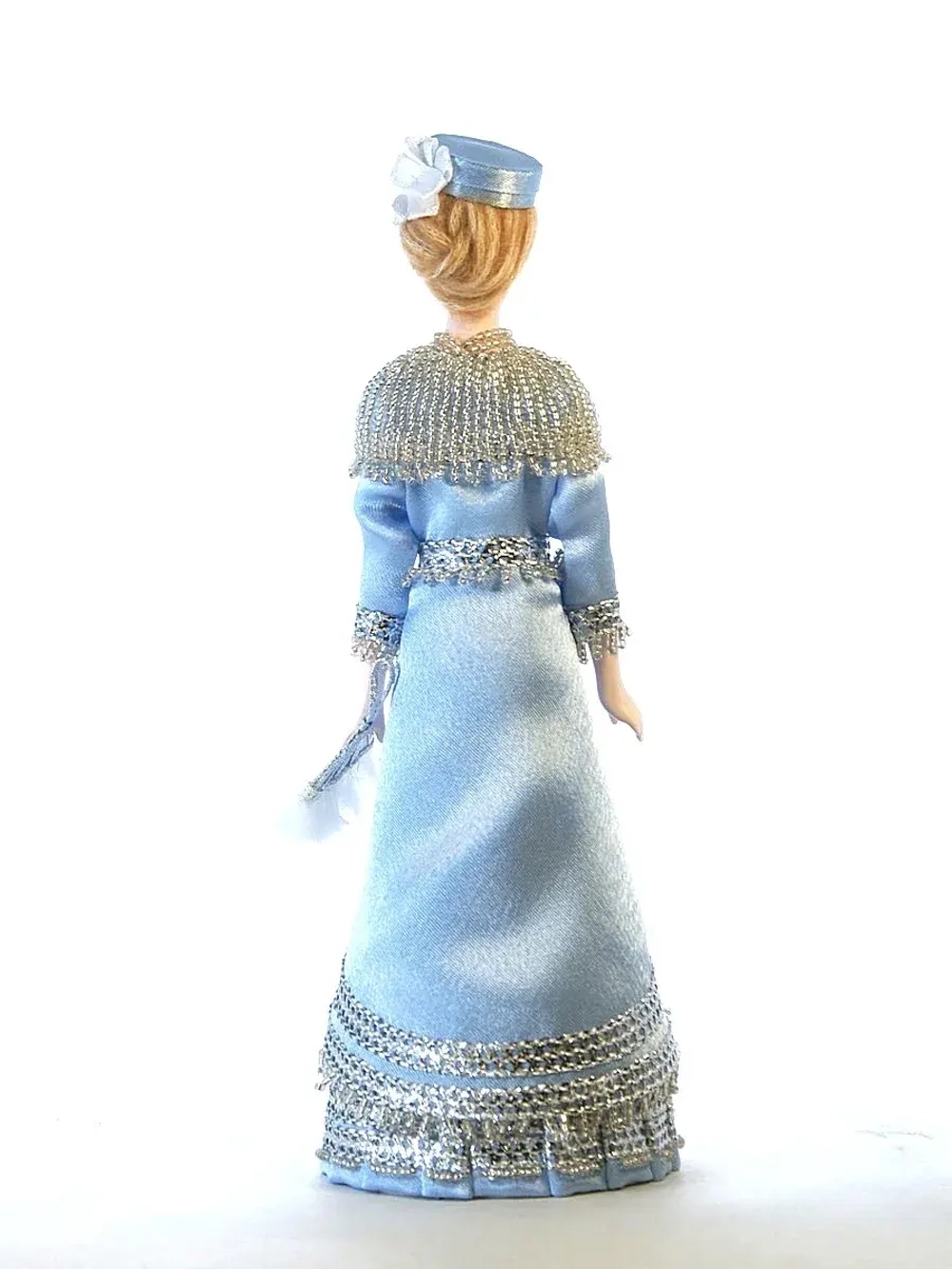 Кукла коллекционная в бисерном платье, Модерн