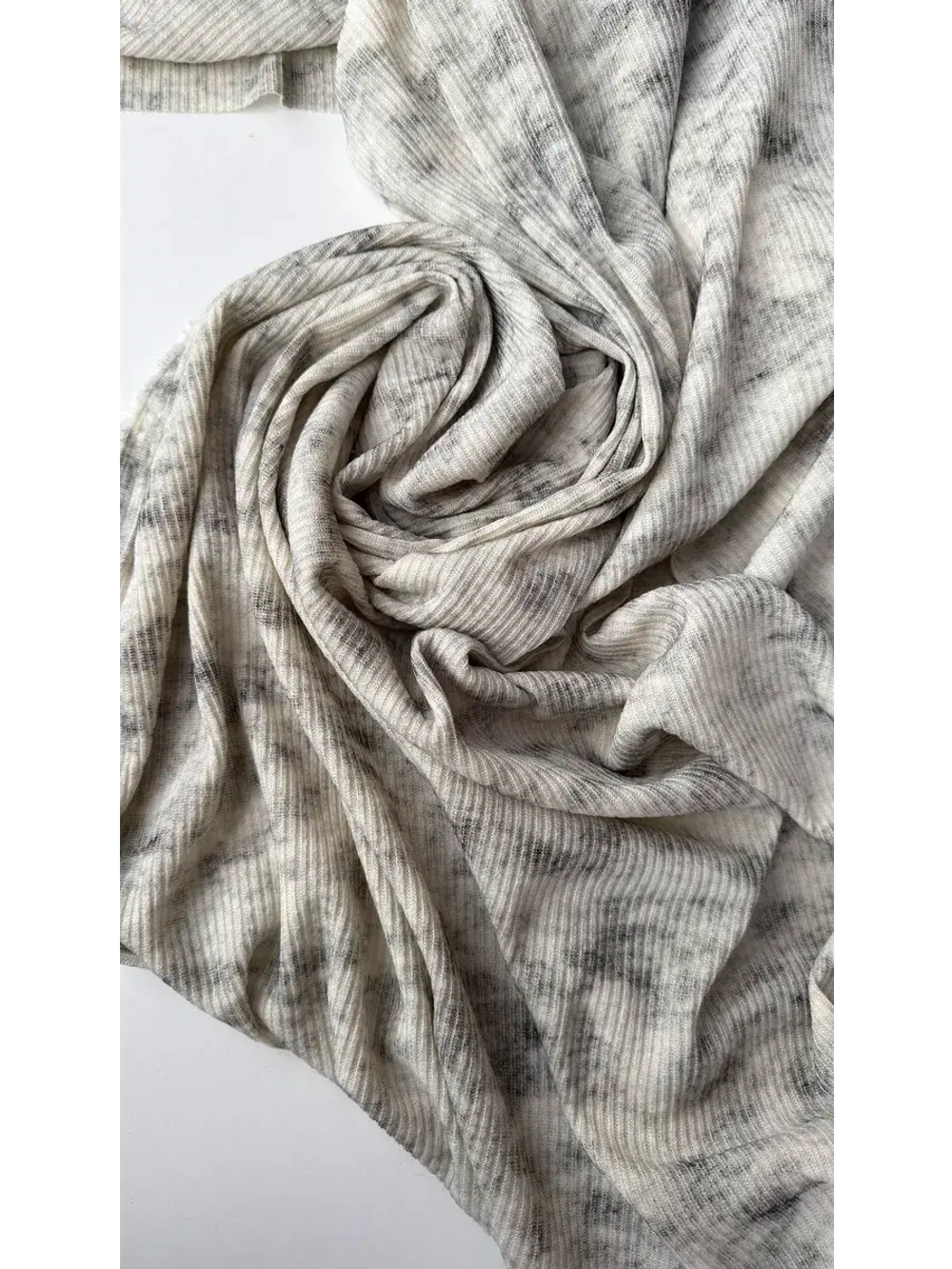 Ткань трикотажная для шитья лапша с вискозой 1,5м