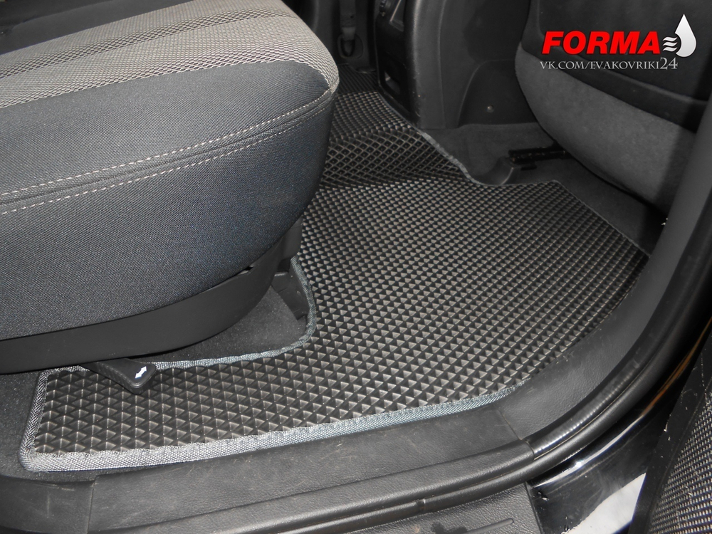Hyundai Santa Fe 2 поколение CM (01.2006 - 08.2012) 7 мест