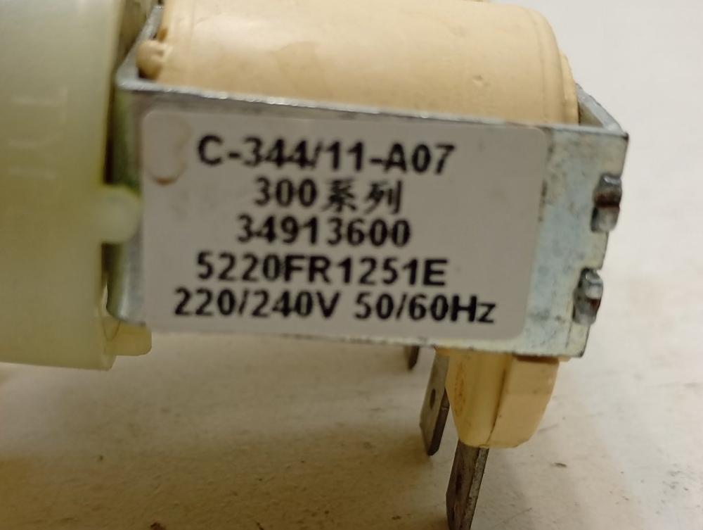 F1029NDR кт74 Клапан подачи воды для стиральной машины LG 5220FR1251E б/у