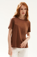 23510 Футболка женская (коричневый)