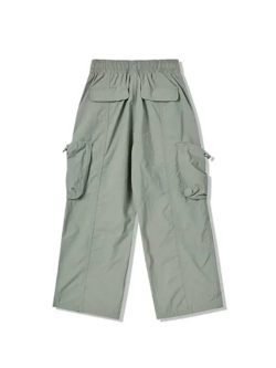 Брюки карго с наружными карманами