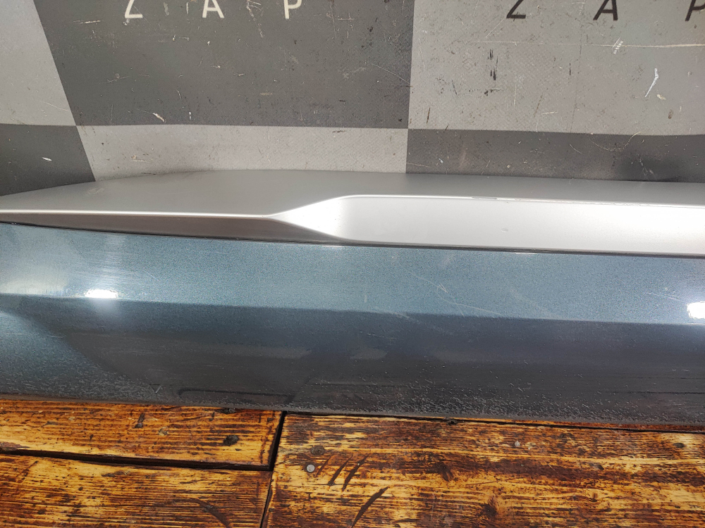 Накладка двери задней правой Geely Monjaro 21-нв Б/У Оригинал 6073120100