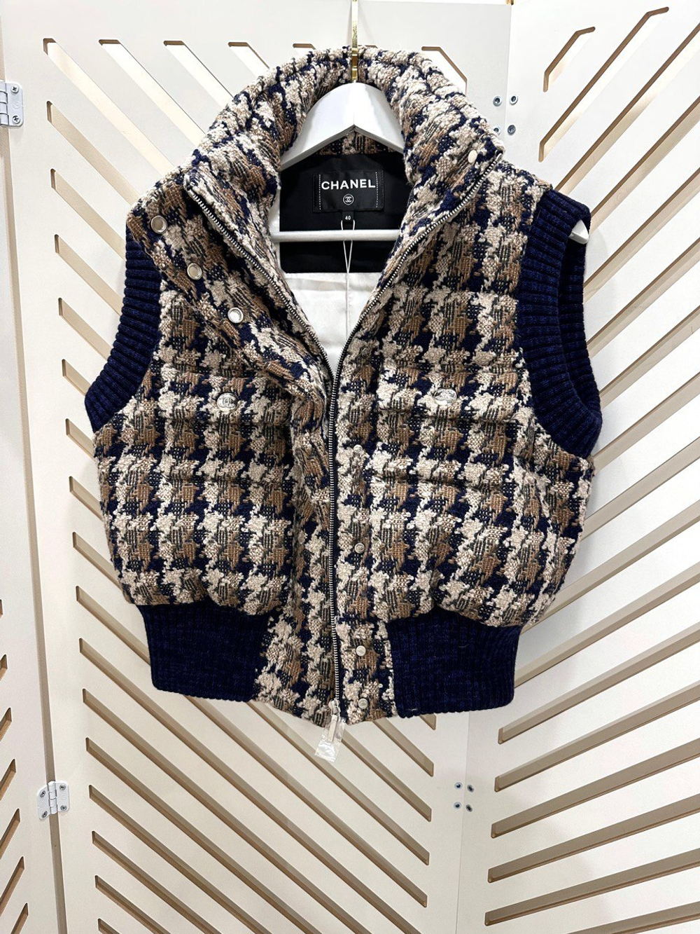 Жилет CHANEL