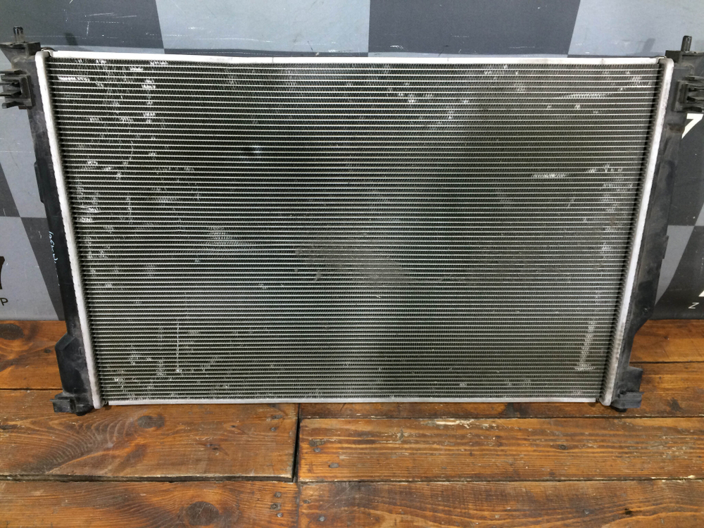 Радиатор двигателя (ДВС) основной Toyota RAV4 V (XA50) 18-нв Б/У Оригинал 1220500230