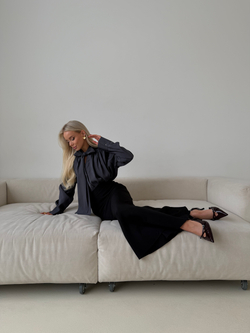 Юбка карандаш со шлицей черный