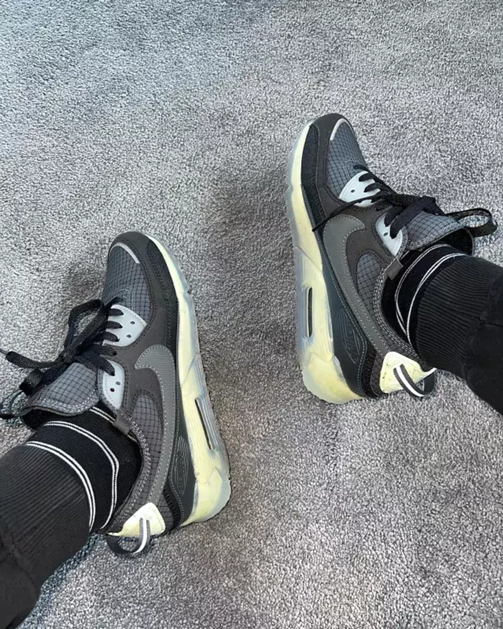 Nike air max essential black hotsell