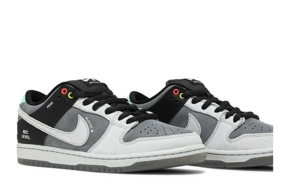 Кроссовки Nike Dunk Sb Pro Iso "Vx1000 Camcorder"