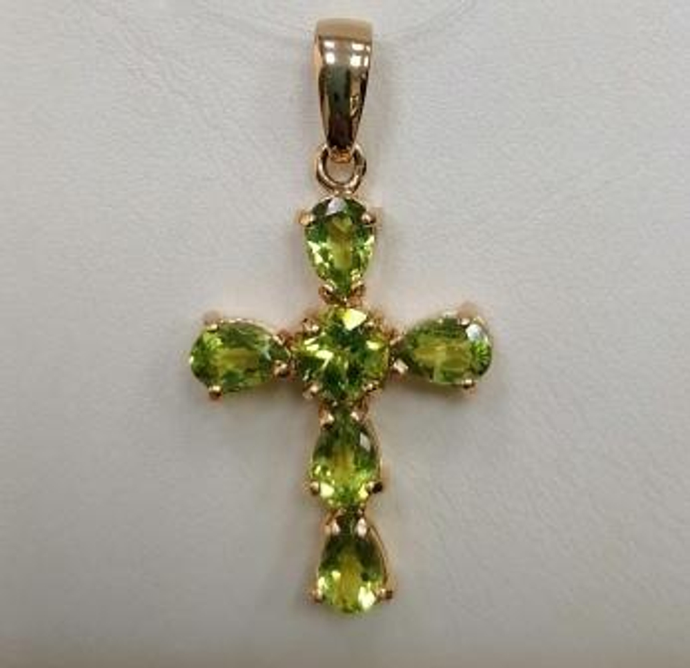 Подвеска из золота с хризолитом