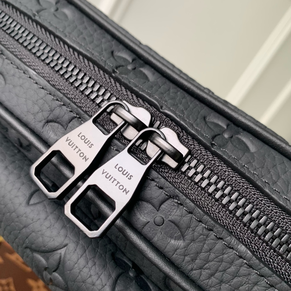 Louis Vuitton Steamer Messenger Bag