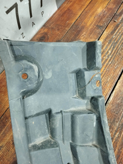 Подкрылок передний левый Nissan Qashqai 2 (J11) 13-нв Б/У Оригинал 63843BM90A