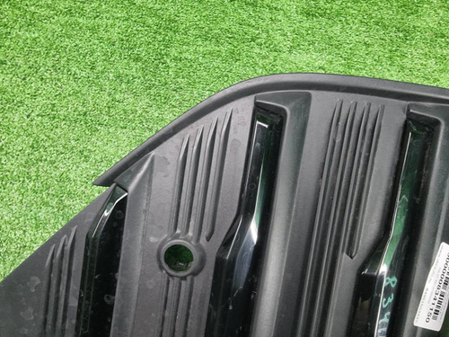 Решетка переднего бампера RH Geely Tugella (22-24)