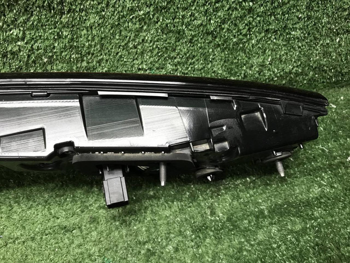 Фонарь крышки багажника Geely Monjaro (2021-н.в.)