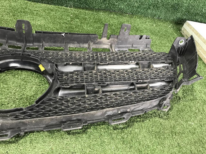 Решетка радиатора Mercedes E W213 (2016-2021)