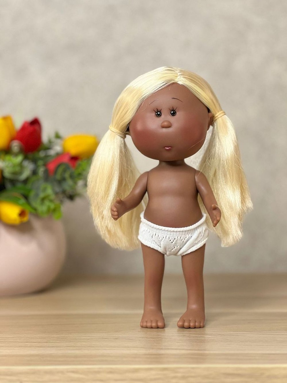 Кукла Nines виниловая 23см Little Mia без одежды (3199WN2)