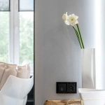 Рамка из  стекла на 2 поста Favorit черный W0021108