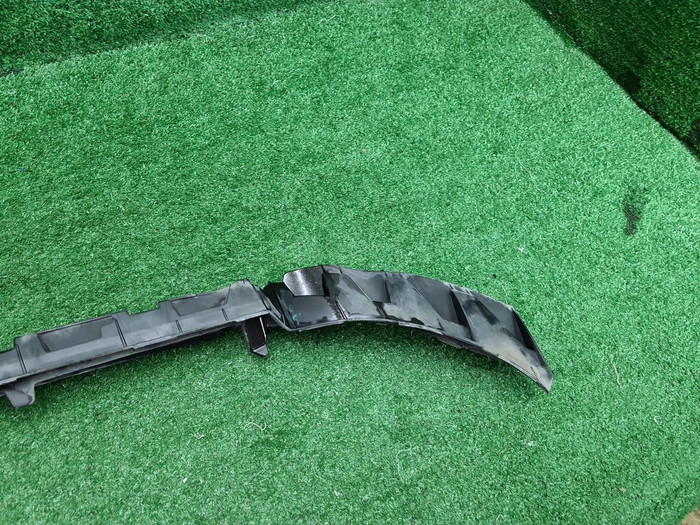 Кронштейн переднего бампера Mercedes E W213 16-21