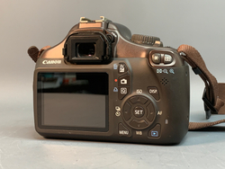 Canon 1100D kit 18-55mm 3.5-5.6 IS II 10.000 кадров