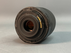 Canon 600D kit 18-55mm 3.5-5.6 III 6.400 кадров
