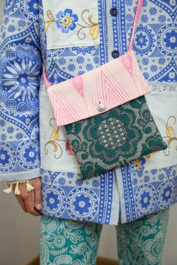 Сумка Green Flowers One Pocket розово-зеленая