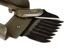 Ручная машинка для стрижки овец и коз