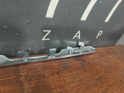 Молдинг решетки радиатора Mercedes GLC (X253) 19-нв Б/У Оригинал A2538883600