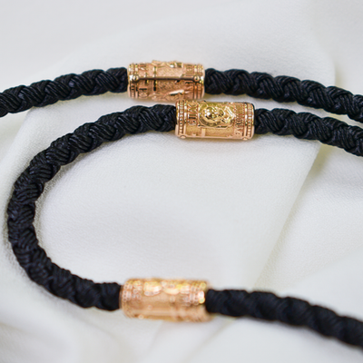 Гайтан с золотыми вставками со Святыми