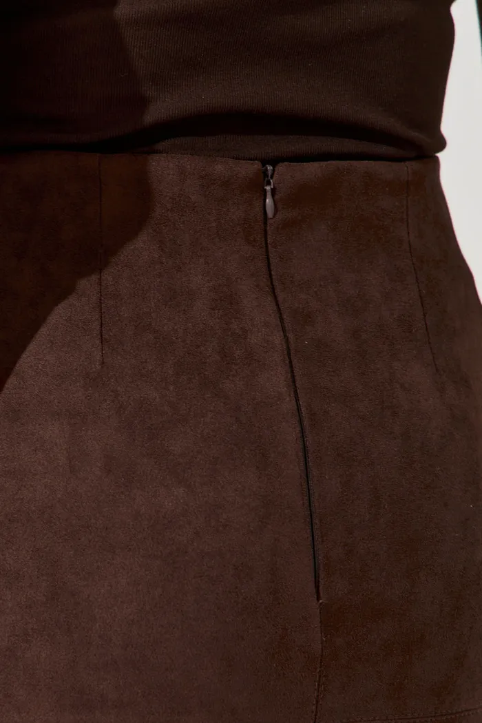 Юбка карандаш из экозамши цвета шоколад