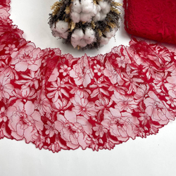 Вышивка на сетке красная 22,5 см