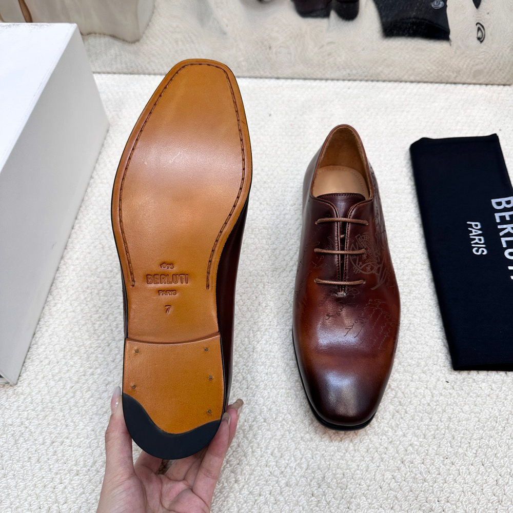 Дерби с ручной росписью