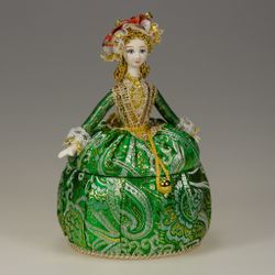 Кукла-шкатулка Барышня в парчовом платье