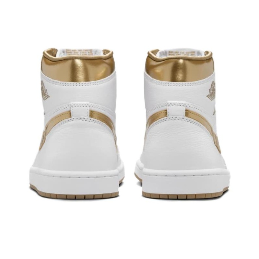 Кроссовки Air Jordan 1 Retro High OG 'Metallic Gold' FD2596‑107