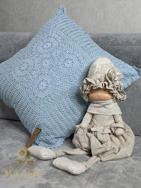 Подушка декоративная "Кружево" голубая 45x45x10см от J-LINE