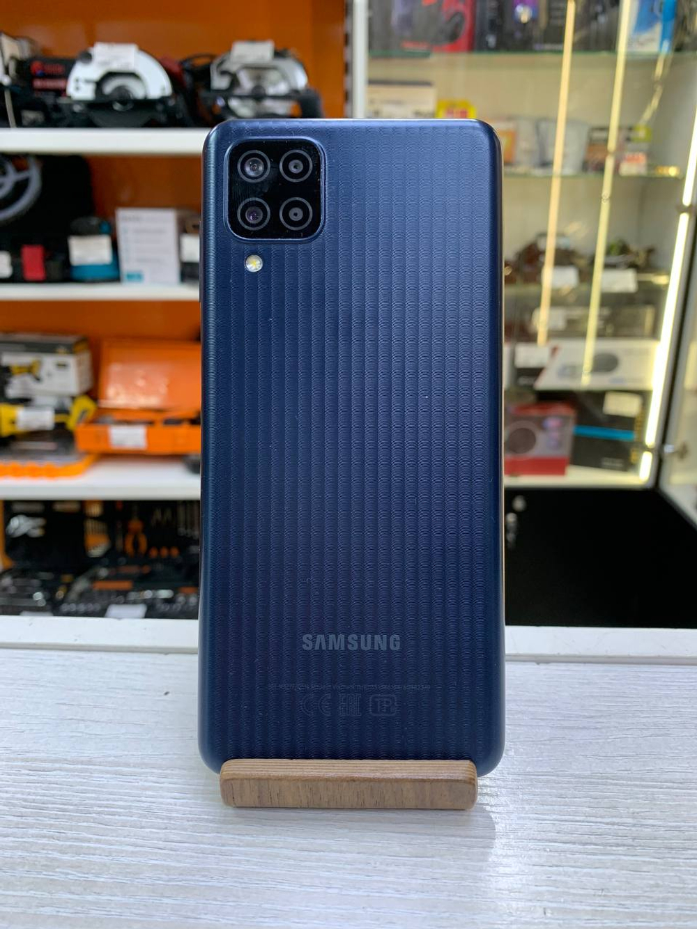 Смартфон Samsung Galaxy M12 3/32