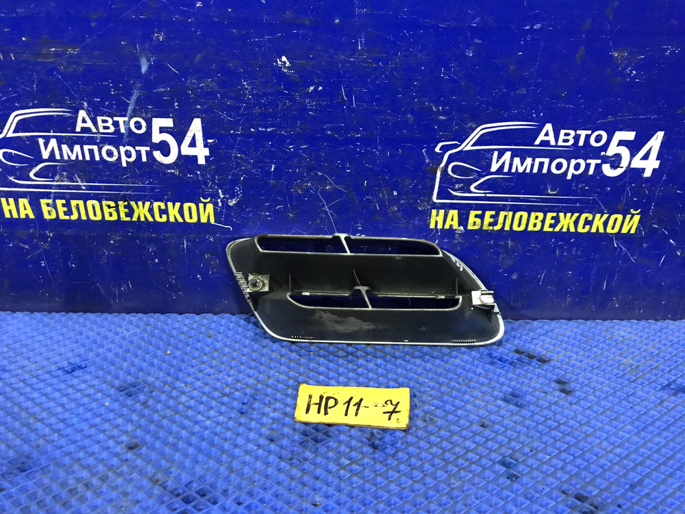 Решетка радиатора NISSAN PRIMERA 1998