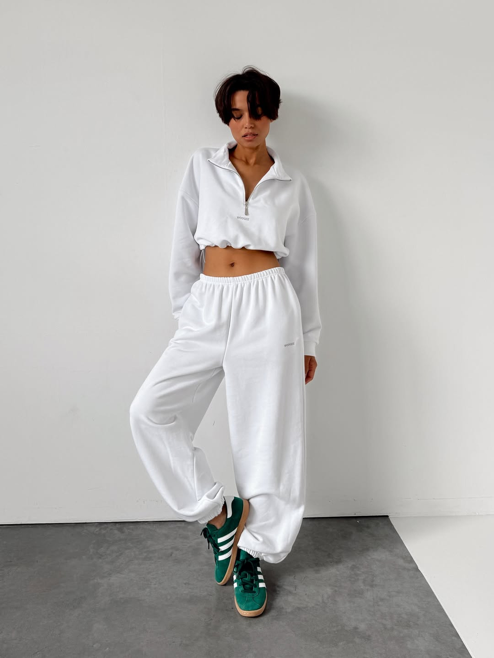 Свитшот-кроп ACE